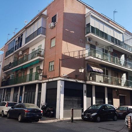 New Hostly Alameda Apartments Seville Exterior photo