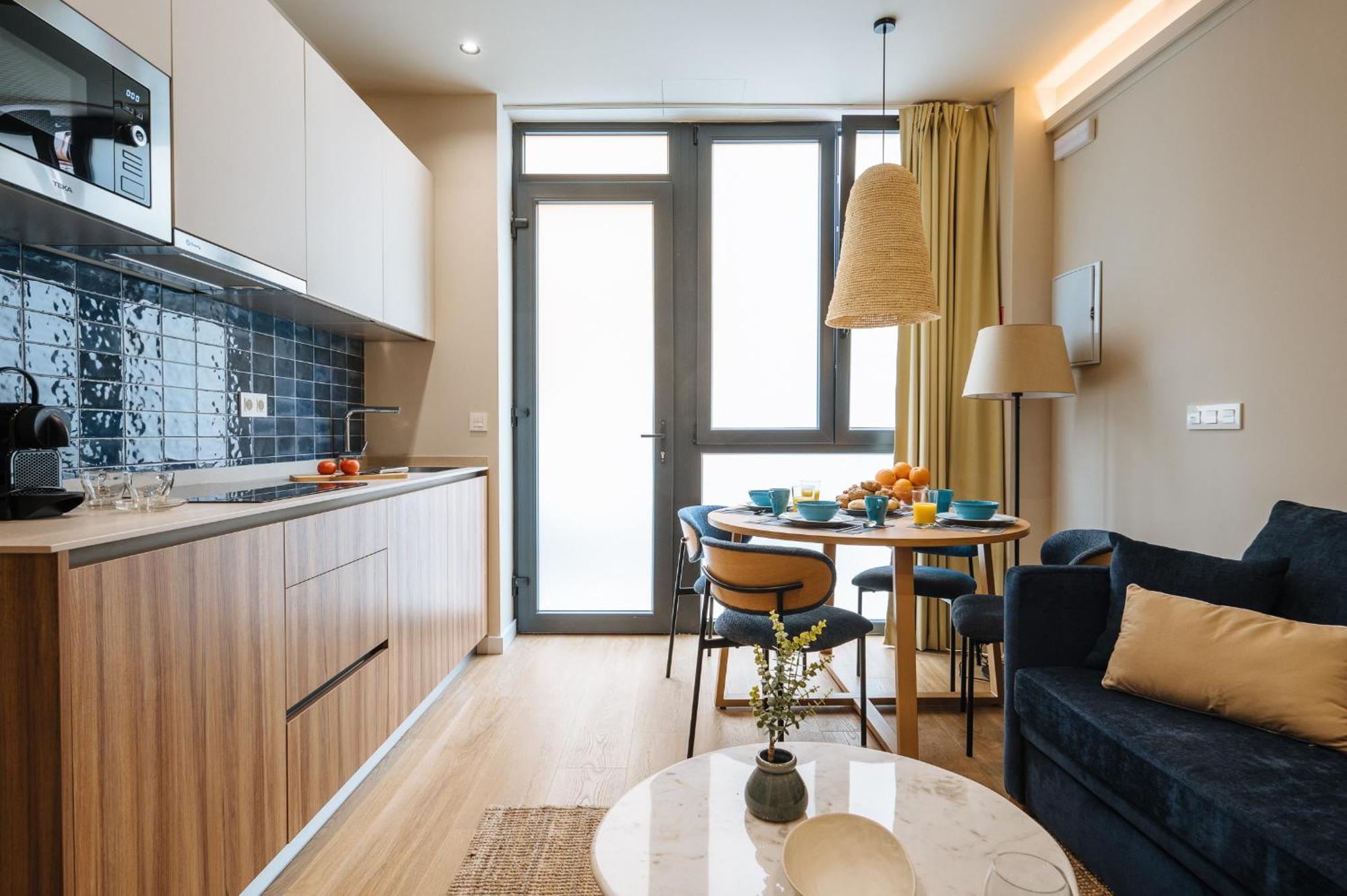 New Hostly Alameda Apartments Seville Exterior photo