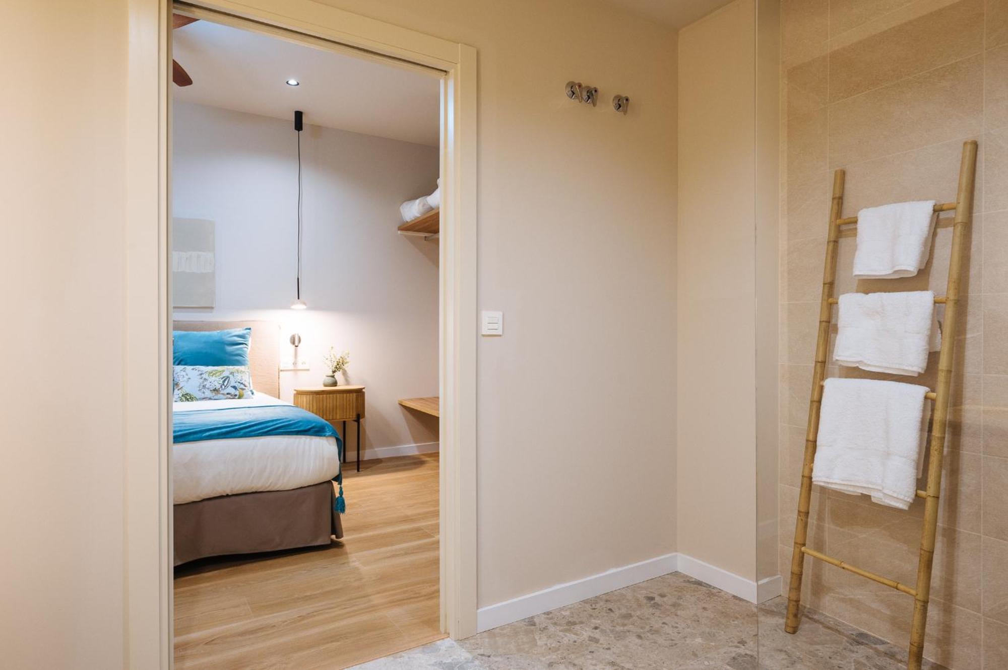 New Hostly Alameda Apartments Seville Exterior photo